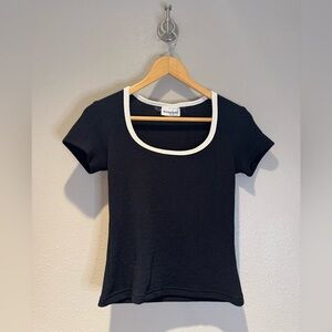 90s "Wrapper" Black Ribbed Scoop Neck Tee - Size Medium